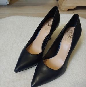 Vince Camuto Norida black leather pumps